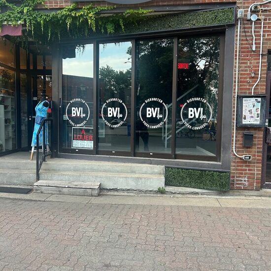 Biergarten Vieux-Longueuil - Restaurants in Montreal