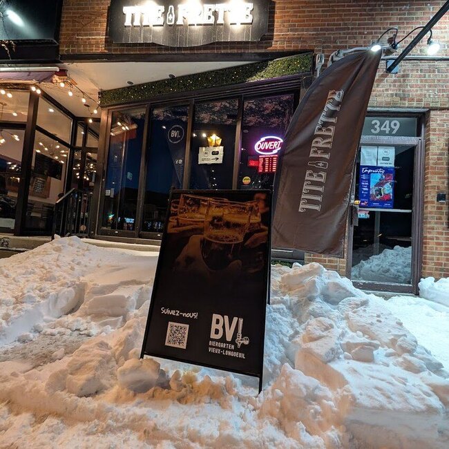 Biergarten Vieux-Longueuil - Bars &agrave; Montr&eacute;al