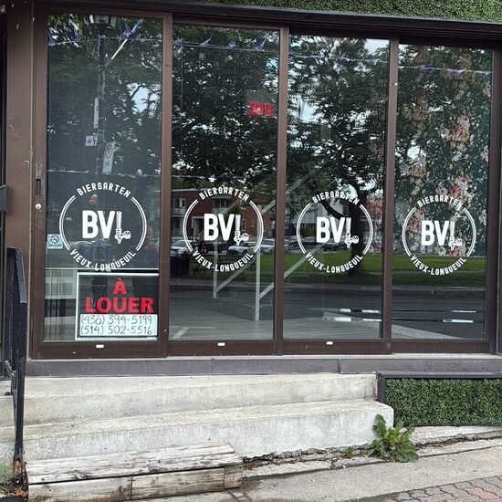 Biergarten Vieux-Longueuil - Restaurants in Montreal