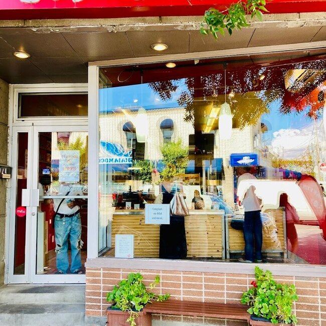 Joe la Cro&ucirc;te - Restaurants Plats &agrave; emporter Ouverts maintenant Petite-Italie