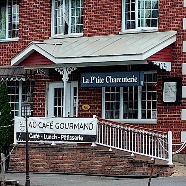 Au Caf&eacute; Gourmand - Longueuil Takeout Available Open Morning Restaurants