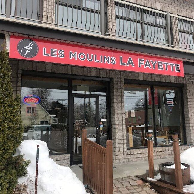 Les Moulins La Fayette - Sainte-Marthe-sur-le-Lac Restaurants