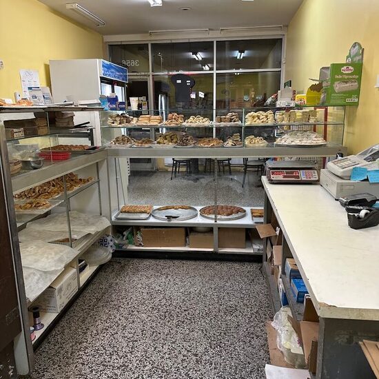 Cicek Patisserie - Restaurants in Montreal