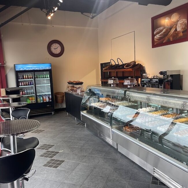 Boulangerie P&acirc;tisserie La Cerise Sur Le Gateau -  Restaurants Near: J6A0C2