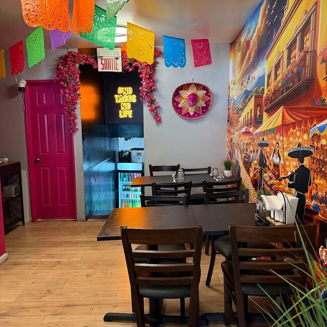 L'Estancia - Breakfast Restaurants Near: H2V4E9