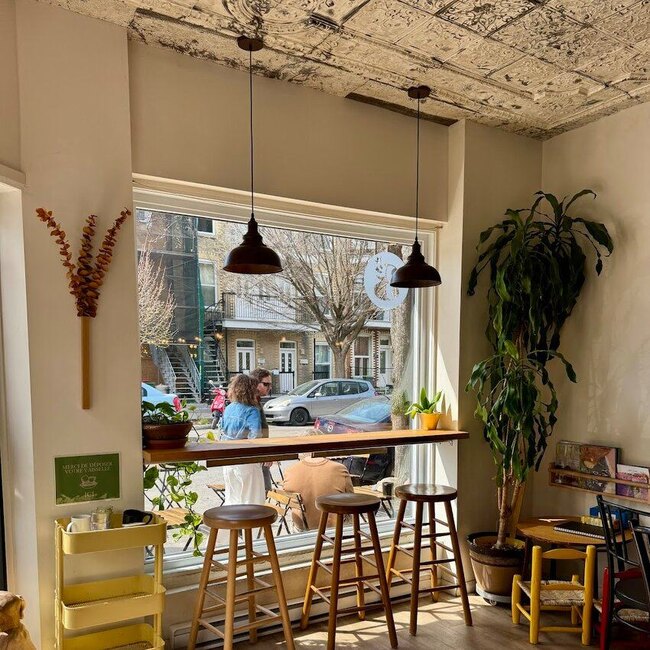 Café de la 3e - Brunch Restaurants Near: H2A3A7
