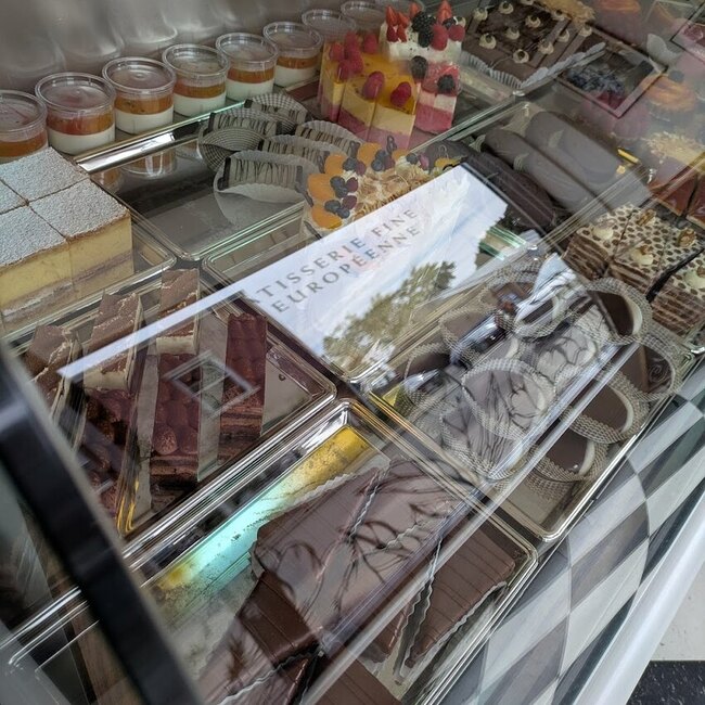 Chateau Euro - Restaurants pr&egrave;s de: J7V4X3