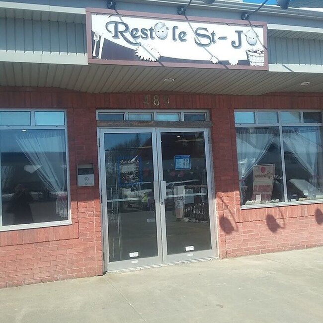 Resto Le St-Jo Restaurant