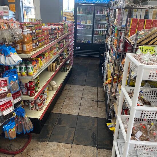 Casse croûte Marché 33 - Restaurants in Montreal