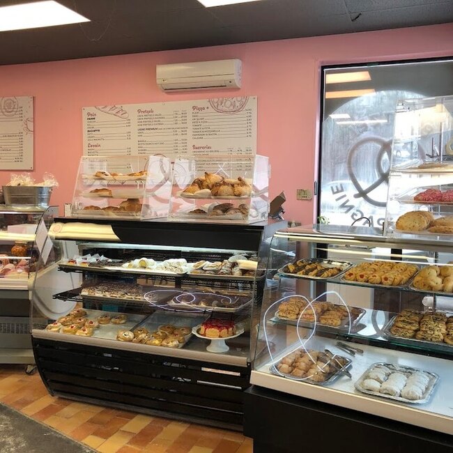 Bretzel & Compagnie and Dolce Vita Bakery -  Restaurants Near: H1R2A5