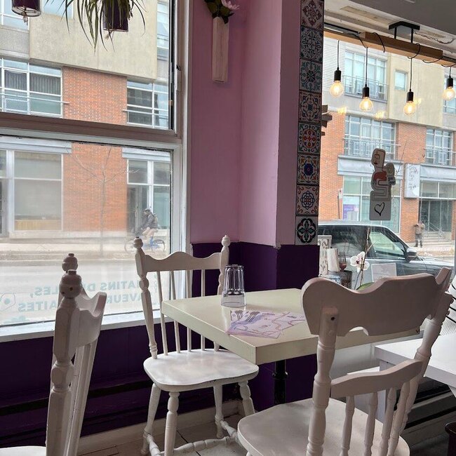 Le 30 F&eacute;vrier - Exotic, Breakfast Restaurants in Mile-End
