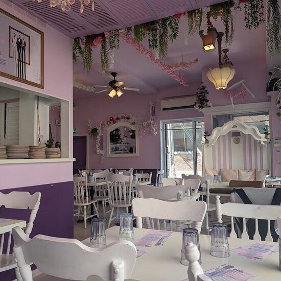 Le 30 F&eacute;vrier - Restaurants in Mile-End
