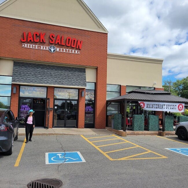 Jack Saloon - Restaurants Commande en ligne pr&egrave;s de: J2P2V2