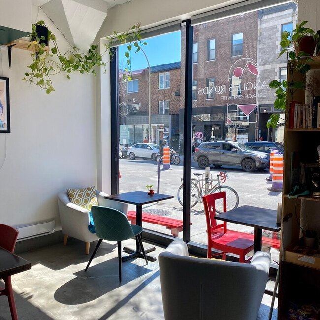 Aux Angles Ronds - Restaurants Options v&eacute;g&eacute;taliennes Ouverts midi Montr&eacute;al
