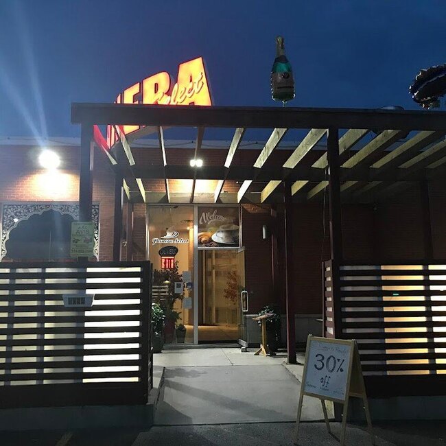 Panera Select Restrobar - Iranian, Middle Eastern Restaurants in Dollard-des-Ormeaux