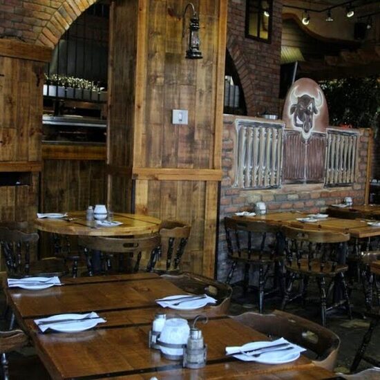 Bullseye Bar & Steak House - Restaurants Barbecue-BBQs, Th&eacute; des Laurentides (Rive-Nord)
