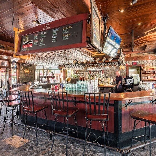 La Forge Bar & Grill - Resto-Bars Ouverts midi Laurentides (Rive-Nord)