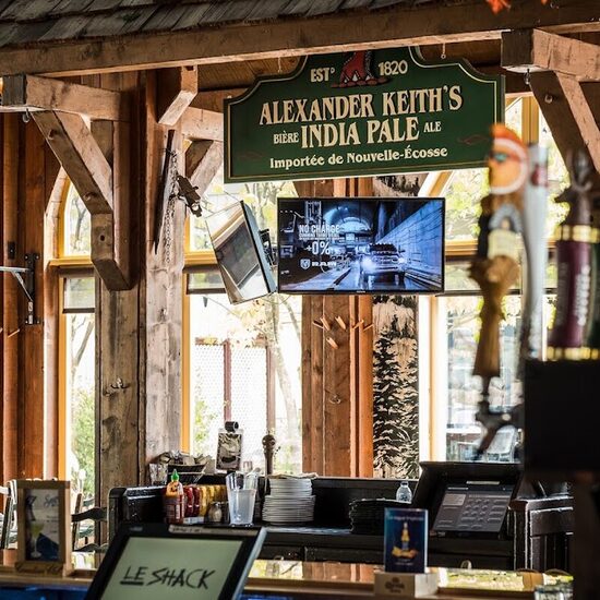 Le Shack Restaurant - Grillades Pubs de Montréal