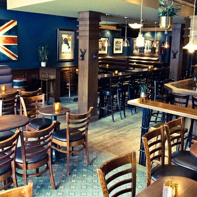 L'&icirc;le Noire Pub - Restaurants Pubs, Microbrasseries / Broue-Pubs pr&egrave;s de: H2V4E7