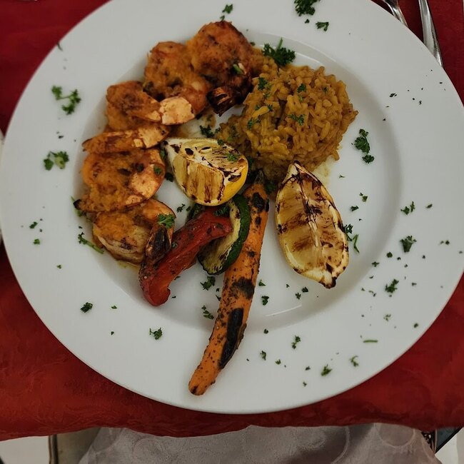 Bistro Le Picollo - Granby Good For Groups Restaurants