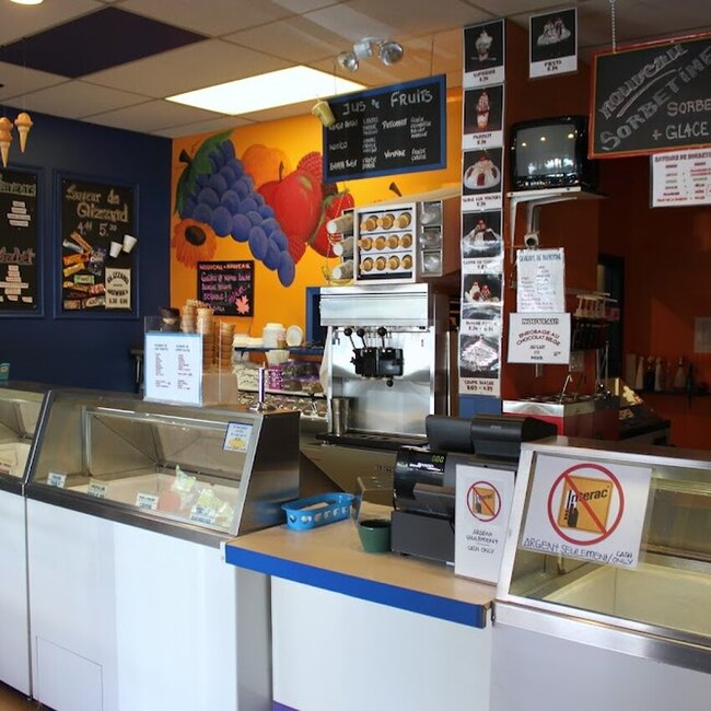 Le Patio Bar Laitier - Restaurants Crèmes glacées près de: H2V4E7