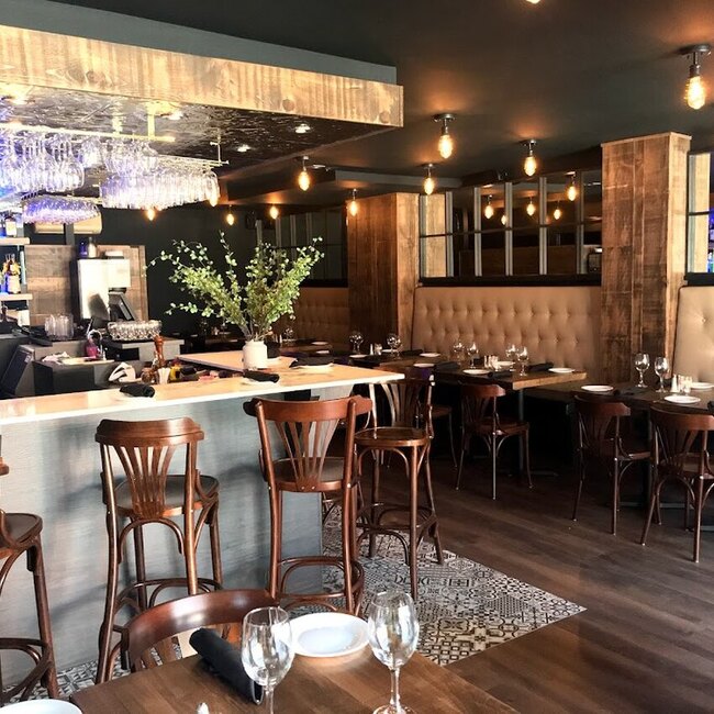 Da Pietro - Restaurants pr&egrave;s de: J6W1T3