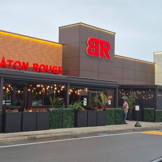 B&acirc;ton Rouge Grillhouse & Bar - Restaurants Barbecue-BBQs, Chinois de Montr&eacute;al