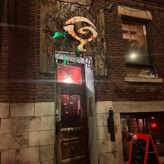 Yer'Mad Bistro Bar - Restaurants Yer'Mad Bistro Bar