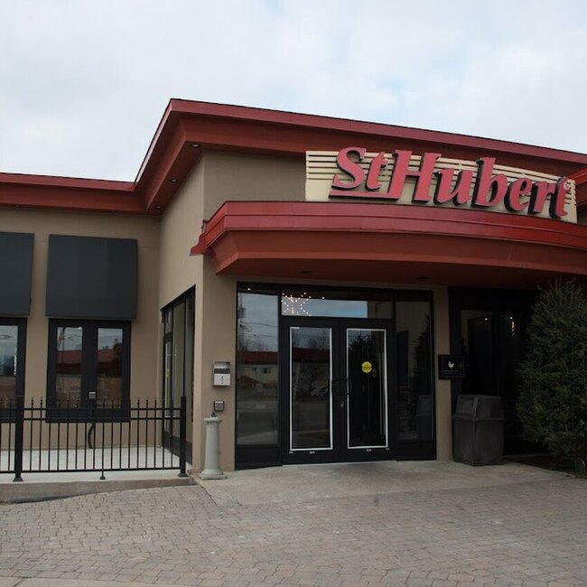 R&ocirc;tisserie St-Hubert Restaurant