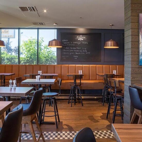 R&ocirc;tisserie St-Hubert - Restaurants Barbecue-BBQs, Th&eacute; des Laurentides (Rive-Nord)