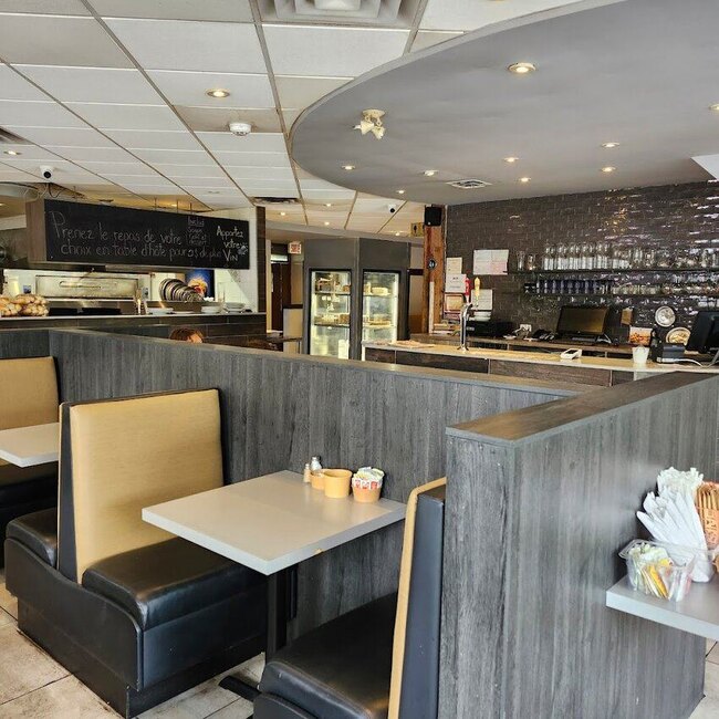 Qu&eacute;bec Deli - Restaurants Grecs, Cr&ecirc;pes &agrave; Montr&eacute;al