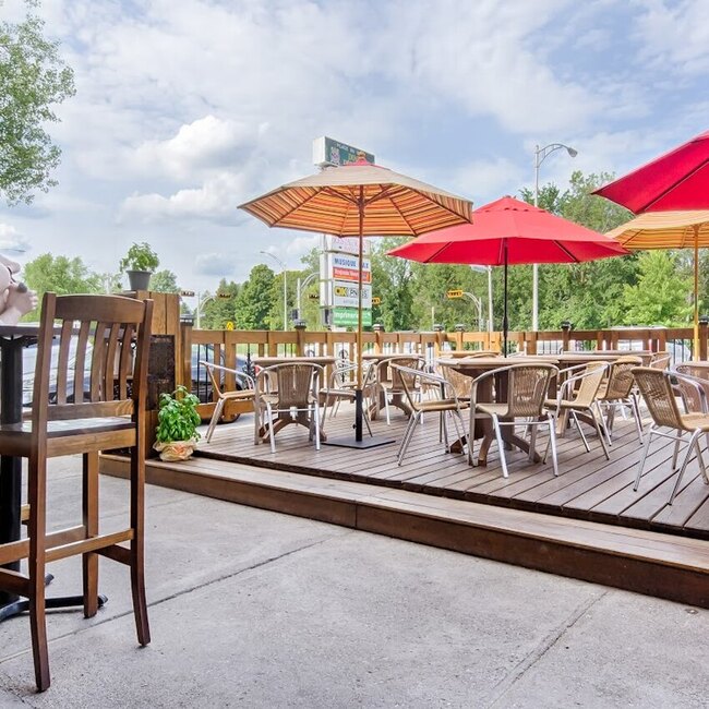 Restaurant R&eacute;veil Matin - Laurentians (North Shore) Swiss, Breakfast Restaurants