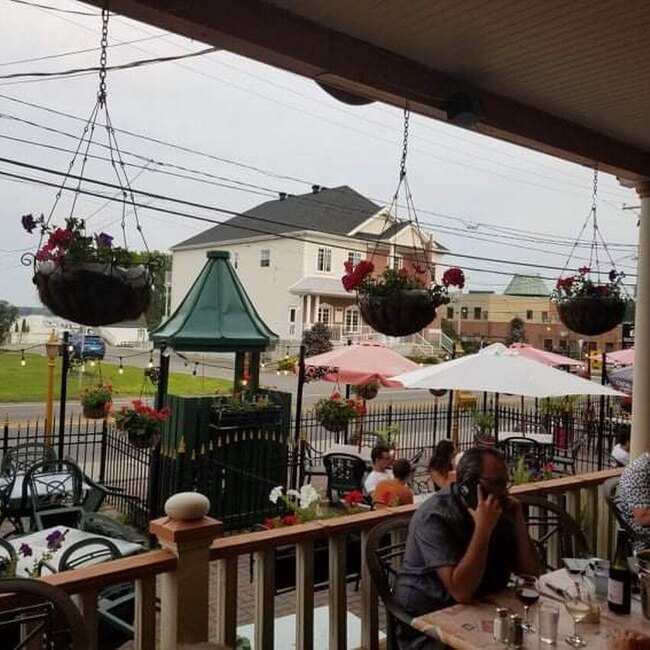 R&ocirc;tisserie La Victorienne Restaurant