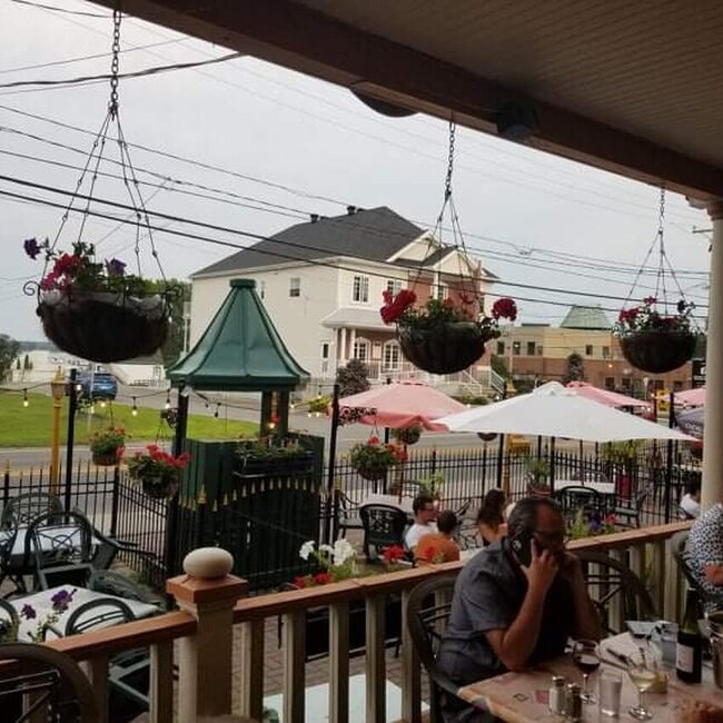 R&ocirc;tisserie La Victorienne Restaurant
