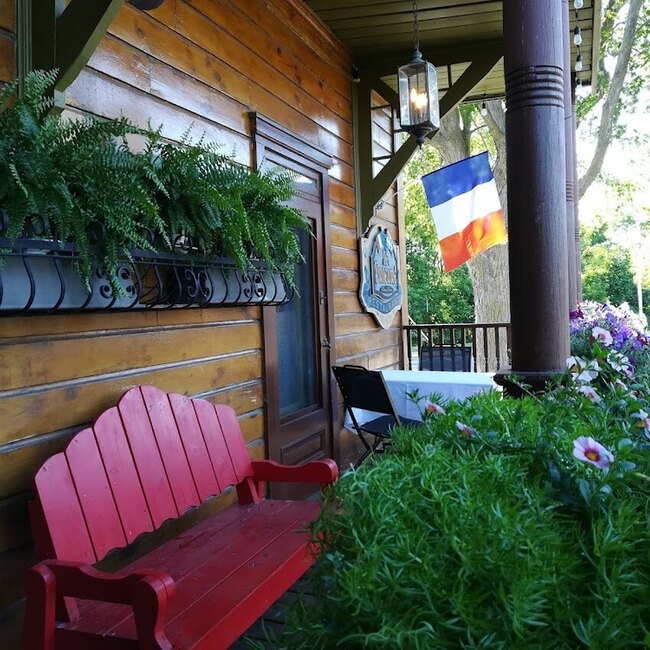 Le Prieuré - French Restaurants in L'Assomption