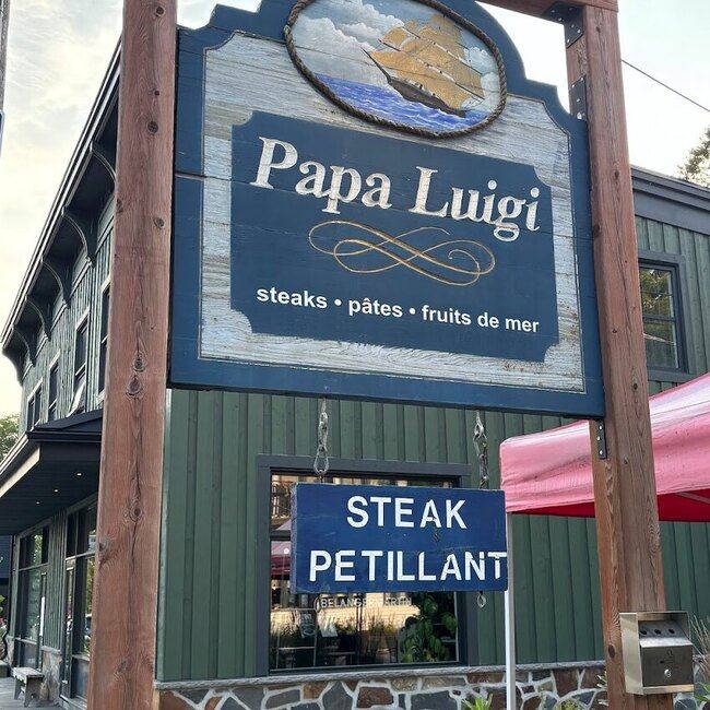 Papa Luigi - Saint-Sauveur Wheelchair Accessible Entrance Restaurants