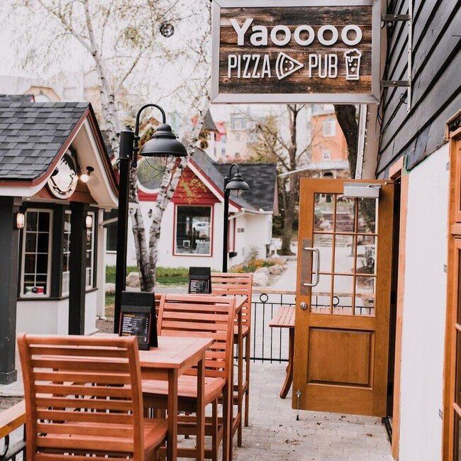 Ya'ooooo Pizza-Bar - Restaurants pr&egrave;s de: J8E1E1