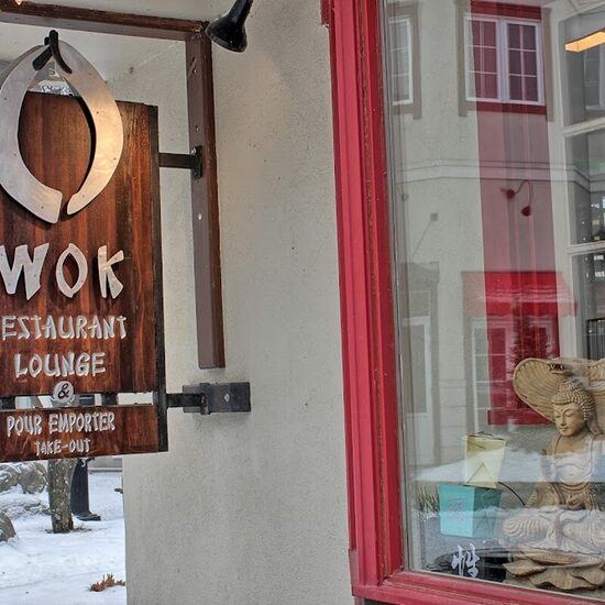 &Ocirc; Wok - Restaurants in Montreal