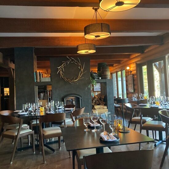 La Petite Cachée Restaurant
