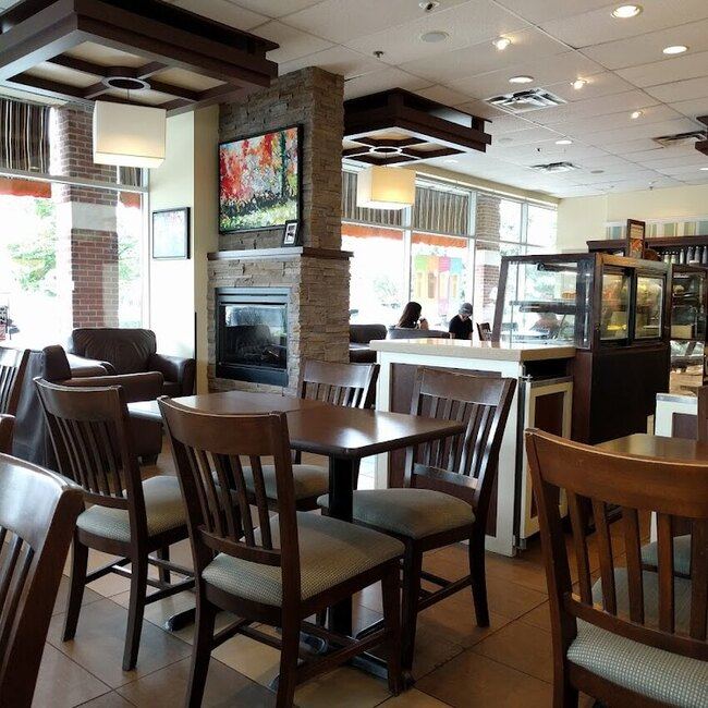 Second Cup Caf&eacute; - Restaurants Entr&eacute;e accessible aux fauteuils roulants Ouverts le matin Saint-Bruno-de-Montarville