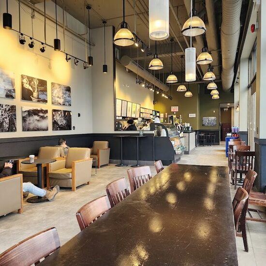 Starbucks - Restaurants in Montreal open monday