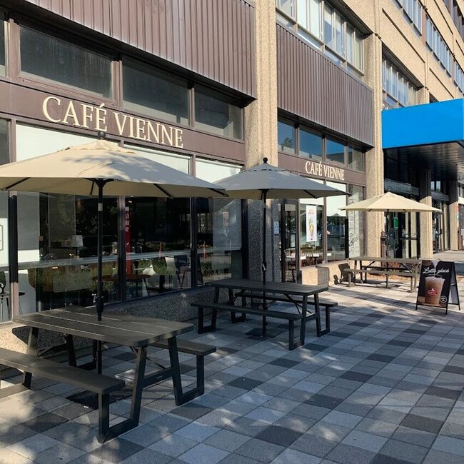 Caf&eacute; Vienne - Restaurants &agrave; Montr&eacute;al