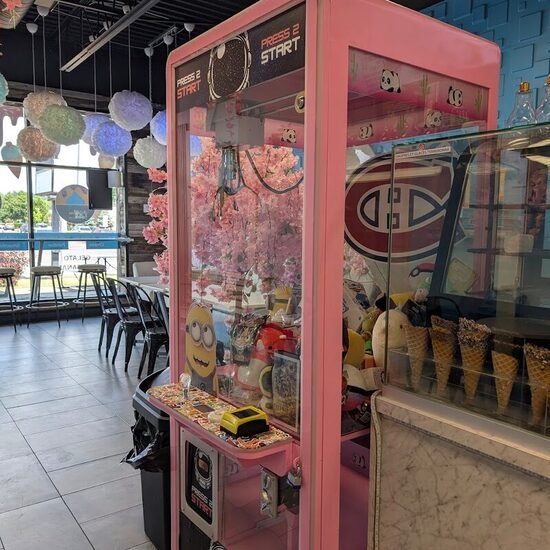Gaufres et Glaces - Poutine, Ice Cream Restaurants in Montreal