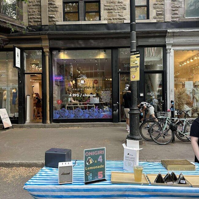 Onigiri Shop - Restaurants Sushi, Am&eacute;ricains pr&egrave;s de: H2V4E4