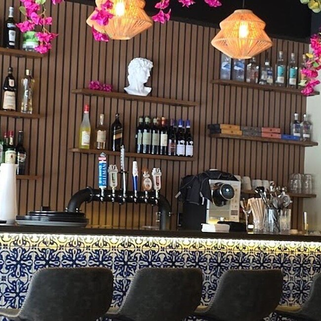 Restaurant l'Olympe - Restaurants Near: G9A1W7