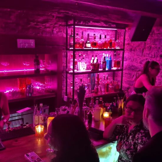 Speakeasy Le 404 - Great selection of cocktails, Cocktail Bars Restaurants in Montreal