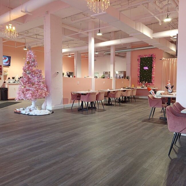 Mont Rose P&acirc;tisserie & Caf&eacute; Restaurant