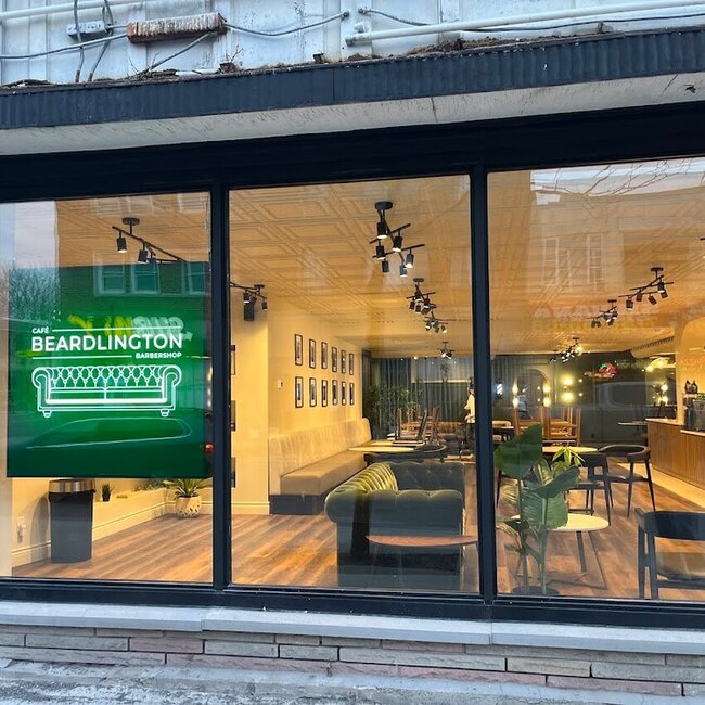 Caf&eacute; Beardlington -  Restaurants Near: H8N1Y1