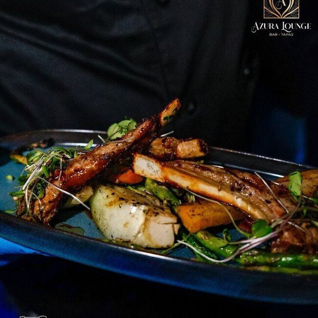 Azura Lounge - Downtown Lounge Open Sunday Restaurants