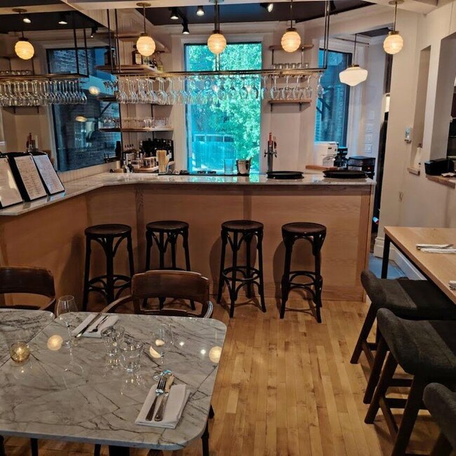 K&eacute;ra - Restaurants Grecs, Pizza &agrave; Le Plateau-Mont-Royal